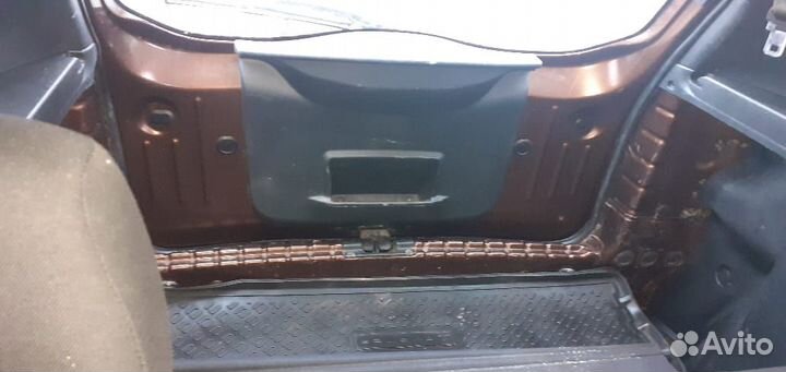 Renault duster Капот