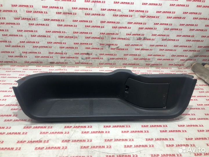 Накладка порога передняя левая Toyota Lite Ace Van