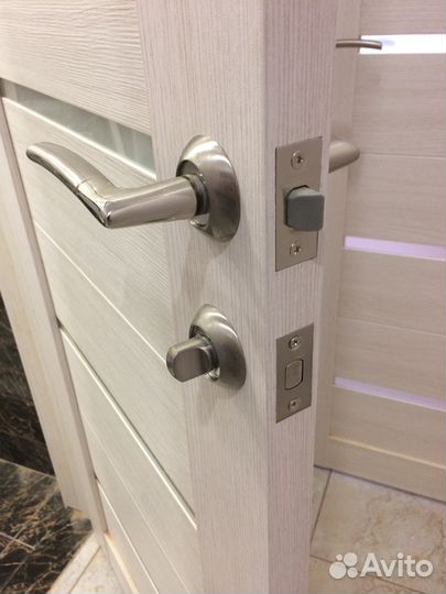 Установка межкомнатных дверей