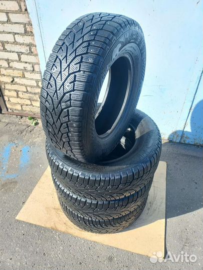 Gislaved NordFrost 100 215/70 R15