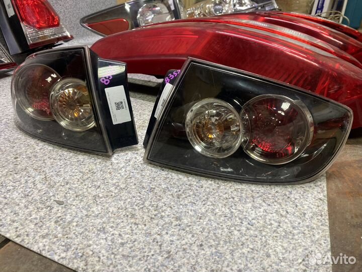 Фонарь Mazda 3 BK седан