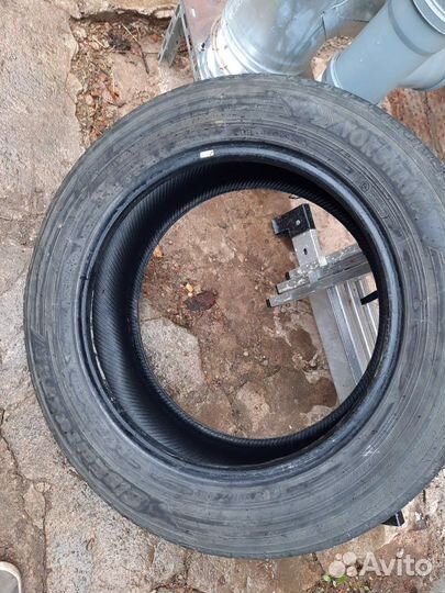 Yokohama BluEarth-XT AE61 215/60 R17