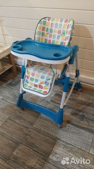 Детский стульчик для кормления