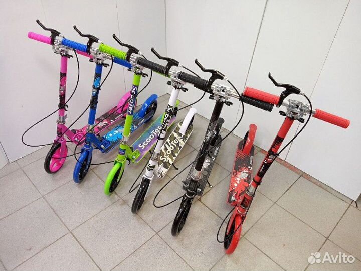 Самокат подростковый с ручным тормозом