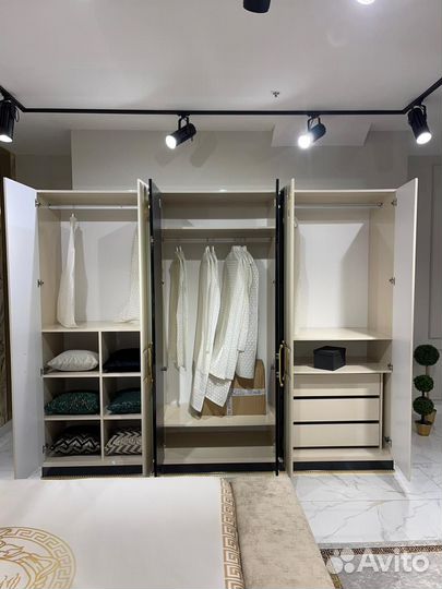 Спальный гарнитур