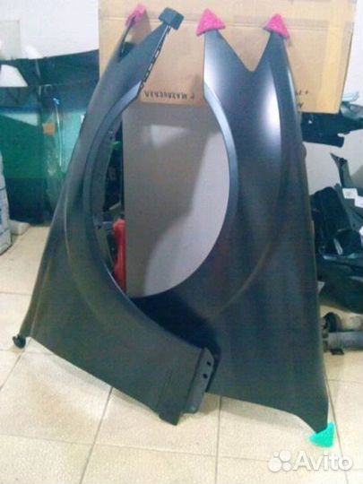 Крыло переднее правое левое Mercedes W221