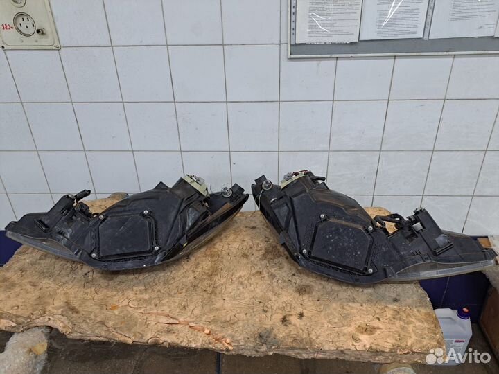 Фары Toyota Estima