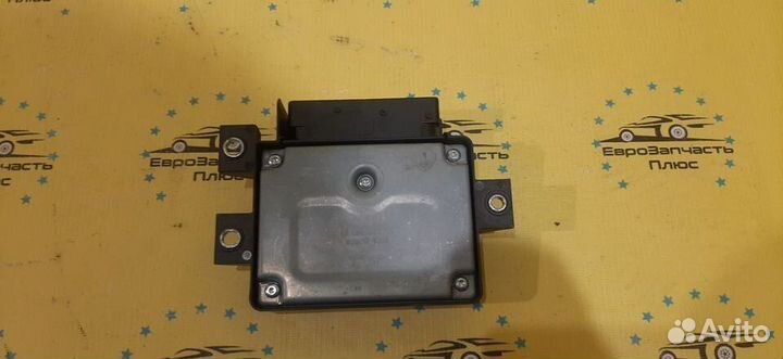 Блок управления стояночного тормоза VW Passat B6