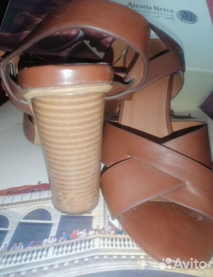 Босоножки женские