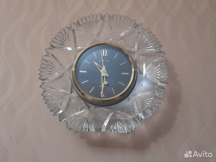 Часы настенные и настольные