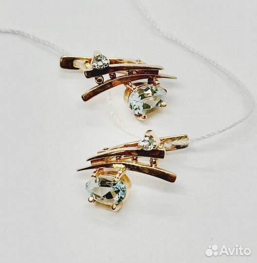 Серьги с синтетическим камнем Золото