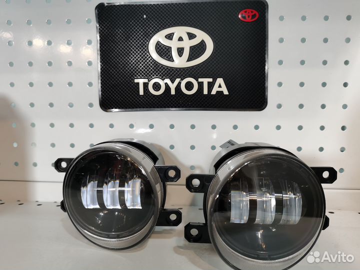 Противотуманные фары Toyota Avensis 60W