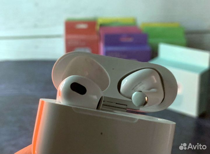 AirPods новые