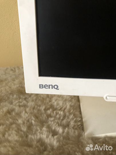 Монитор benq Q7T4