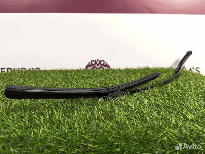 Поводок стеклоочистителя правый Maserati Levante