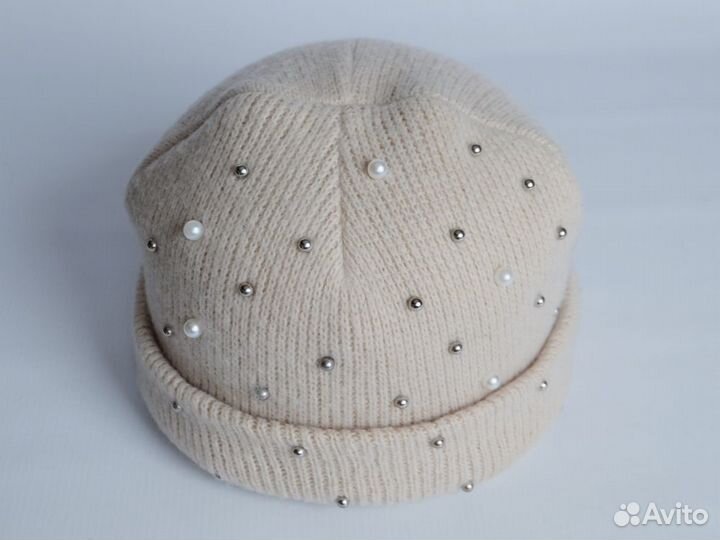 Теплая вязаная шапка 