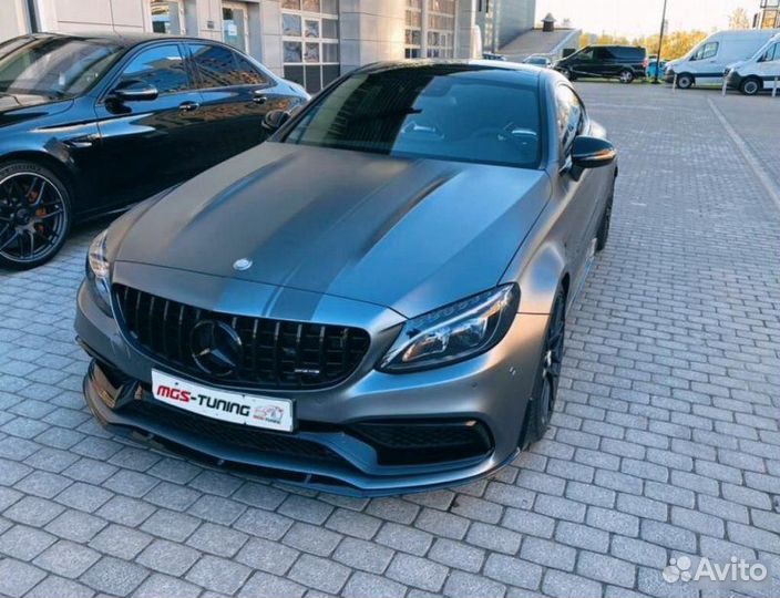 Решетка Mercedes C63AMG W205 GT style Black