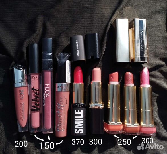 Косметика: тональные кремы и помады