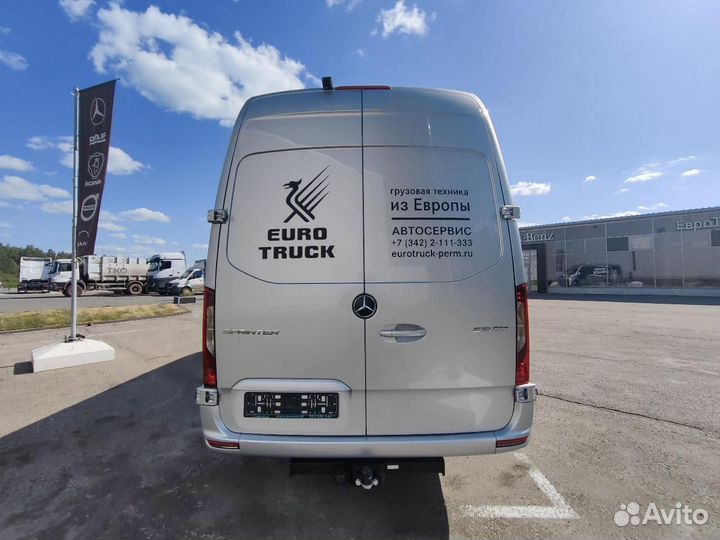 Туристический автобус Mercedes-Benz Sprinter, 2023