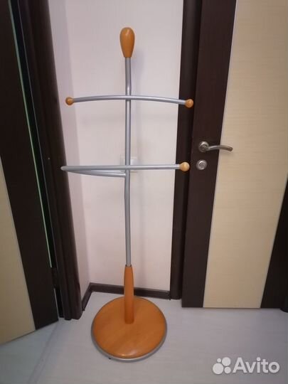 Напольная вешалка