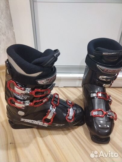 Горнолыжные ботинки