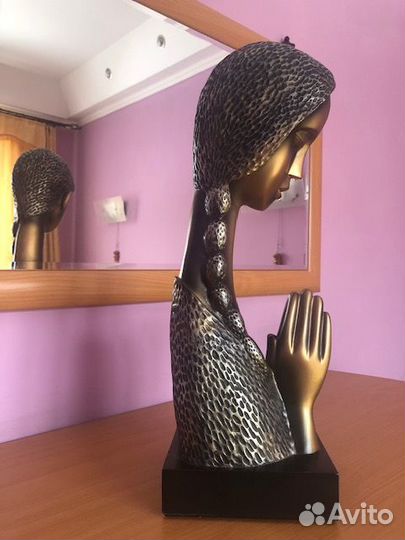 Интерьерная статуэтка