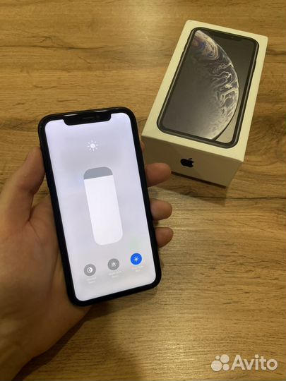 iPhone Xr, 64 ГБ