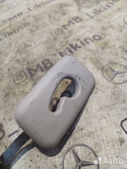 Накладка салона правая Mercedes Ml W164