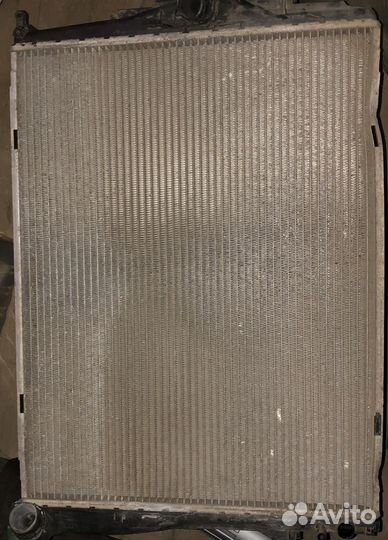 На BMW e90 радиаторы