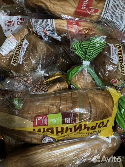 Корм для животных молочка, торты, хлеб, мясное