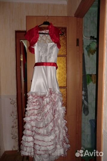Продам платье