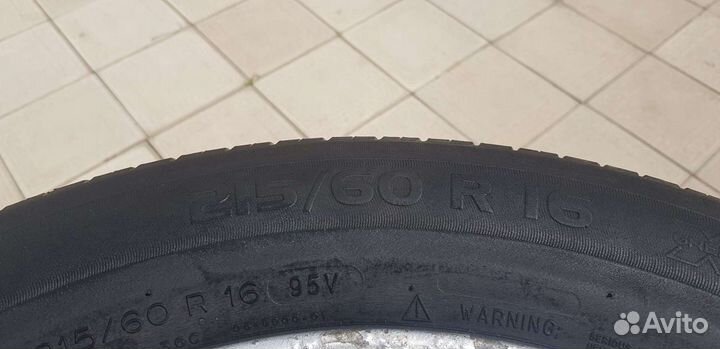 Продам летний комплект 215/60/R16 колес на Камри
