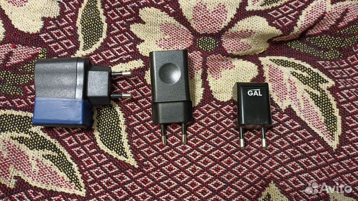 Сетевое зарядное устройство