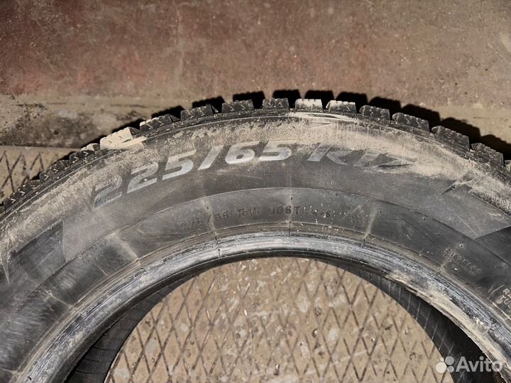 Pirelli Ice Zero 225/65 R17 106T