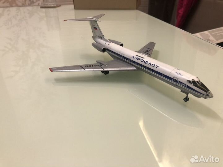 Модель самолета ту-134