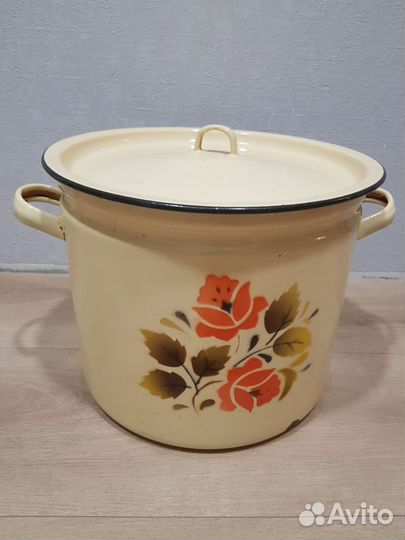 Кастрюля эмалированная