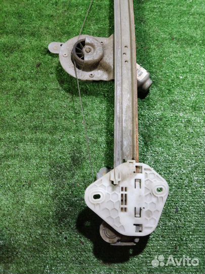 Стеклоподъемник передний правый Renault Logan