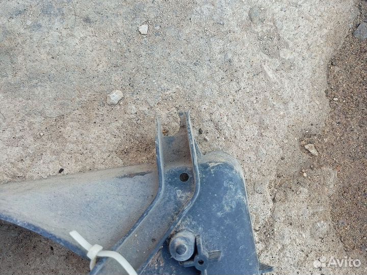 Диффузор вентилятора в сборе Chevrolet Blazer