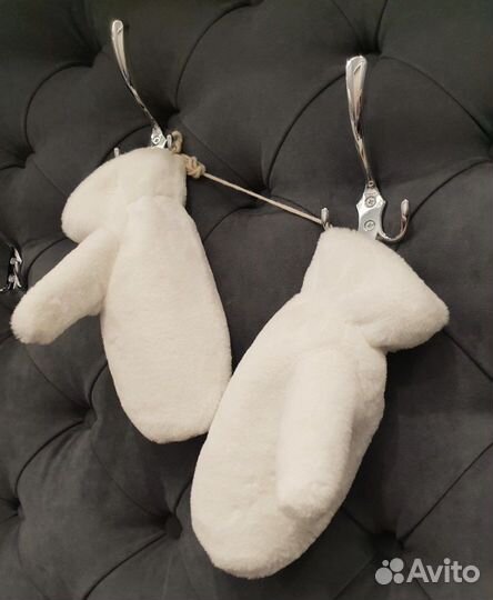 Варежки женские