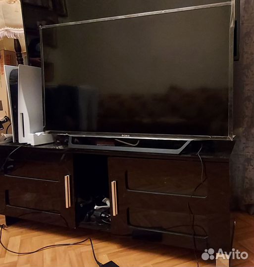Телевизор 40
