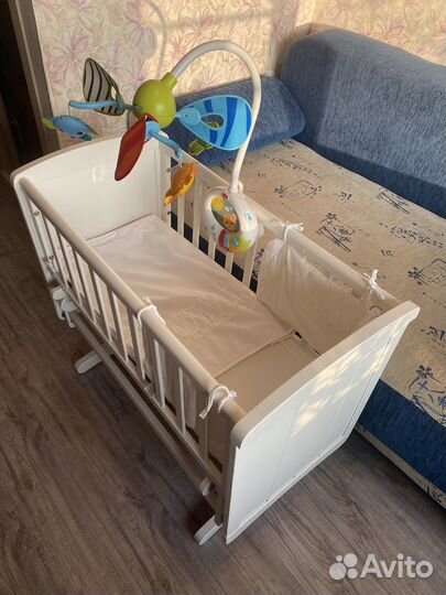 Детская кроватка люлька mothercare с маятником