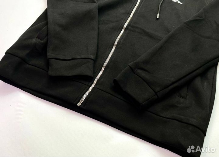 Спортивные костюмы Calvin Klein легкие