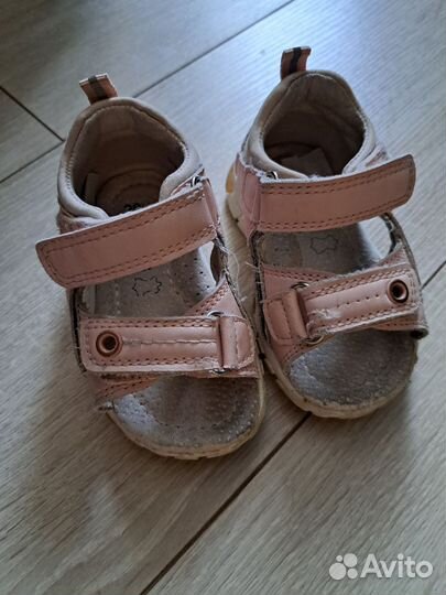 Сандалии для девочки