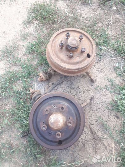 Поворотный кулак Ступица колеса на москвич