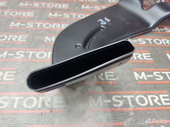 Воздуховод печки передний правый Volkswagen Passat