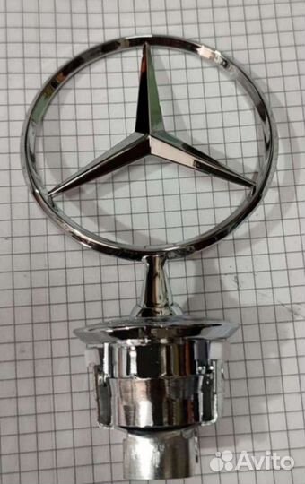 Прицел на капот мерседес