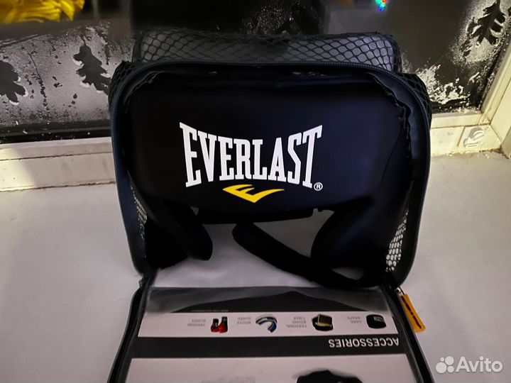 Боксерский шлем everlast