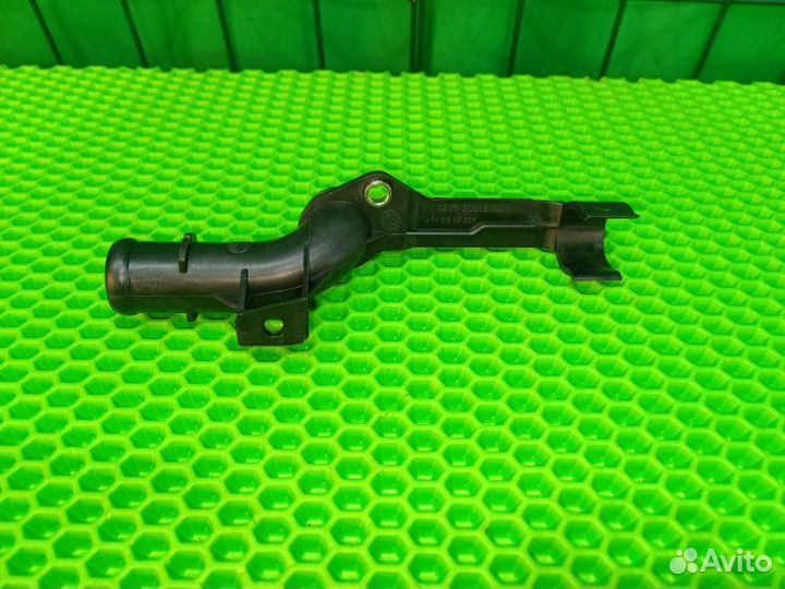 Патрубок системы охлаждения Mercedes-Benz C W203