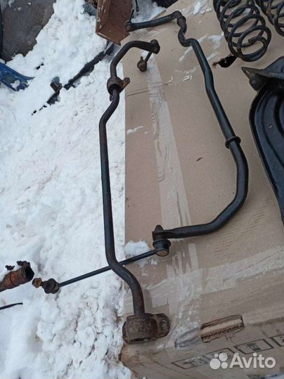 Стабилизатор Volkswagen Golf 5