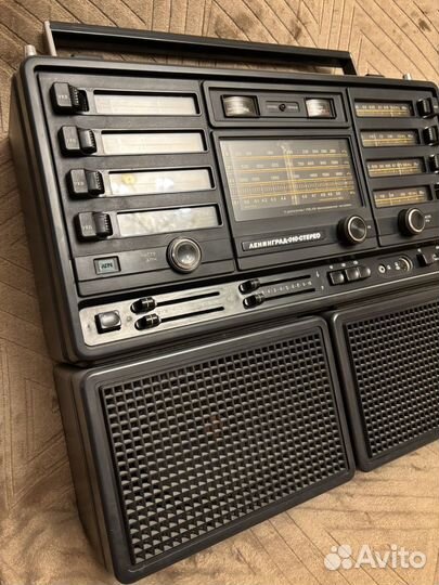 Радиоприемник ленинград 010